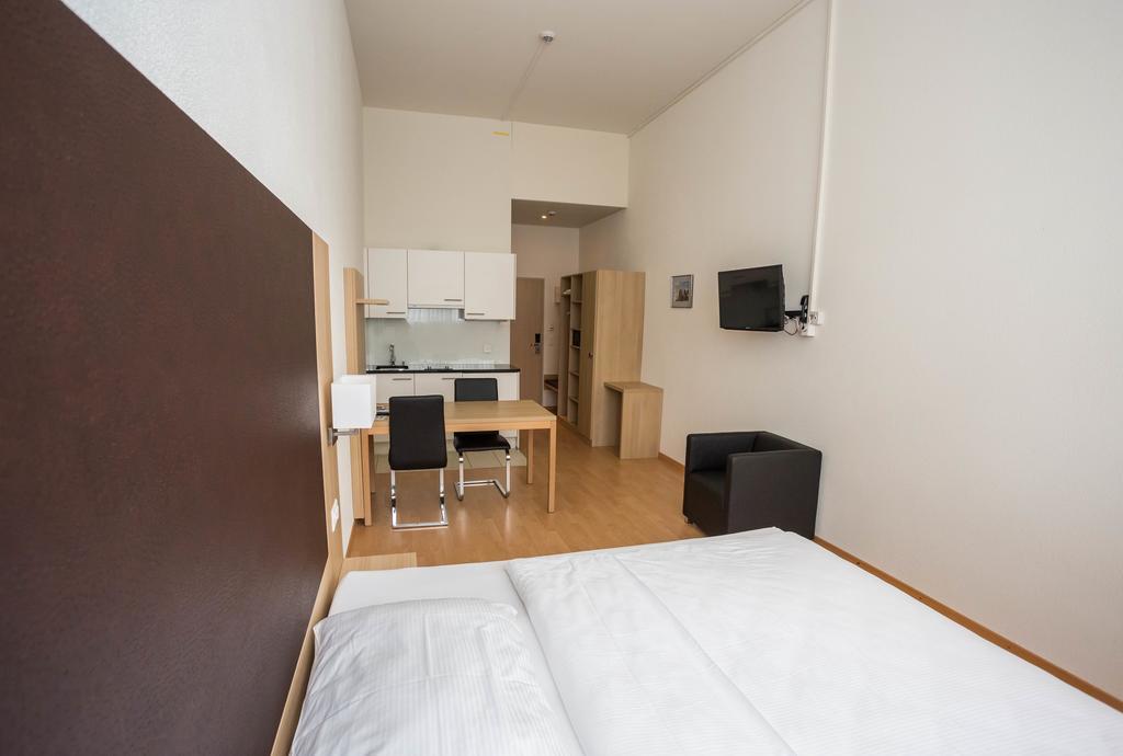 Hotel Hoeri Inn Экстерьер фото
