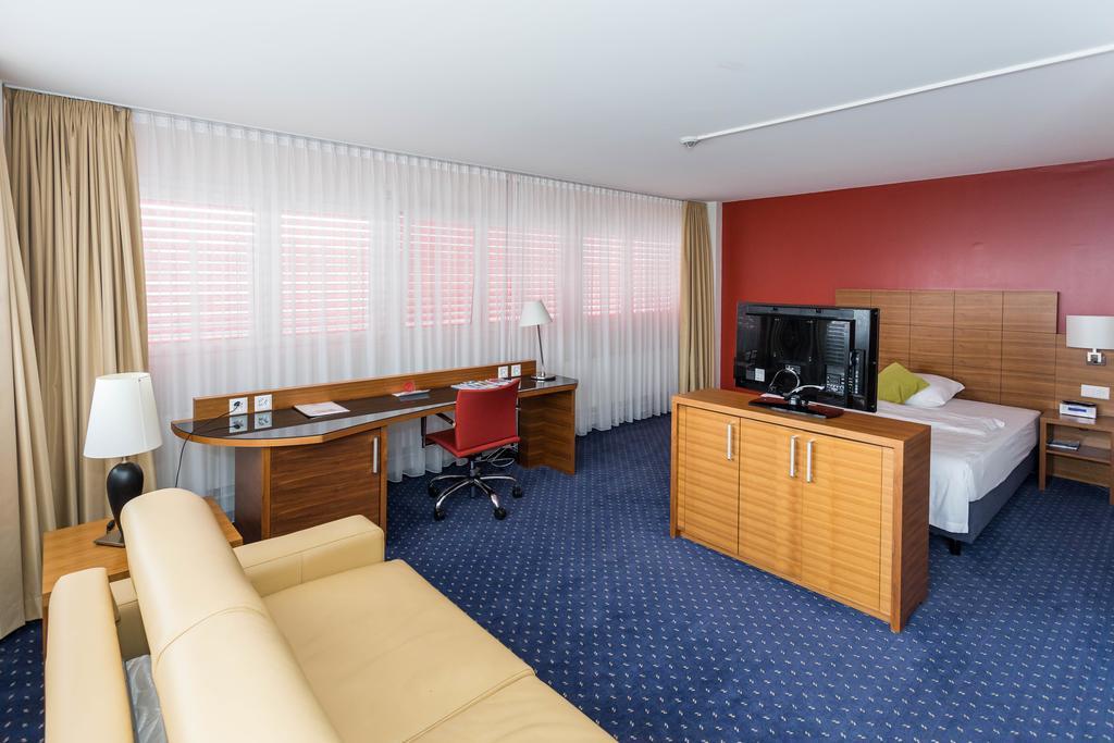 Hotel Hoeri Inn Экстерьер фото