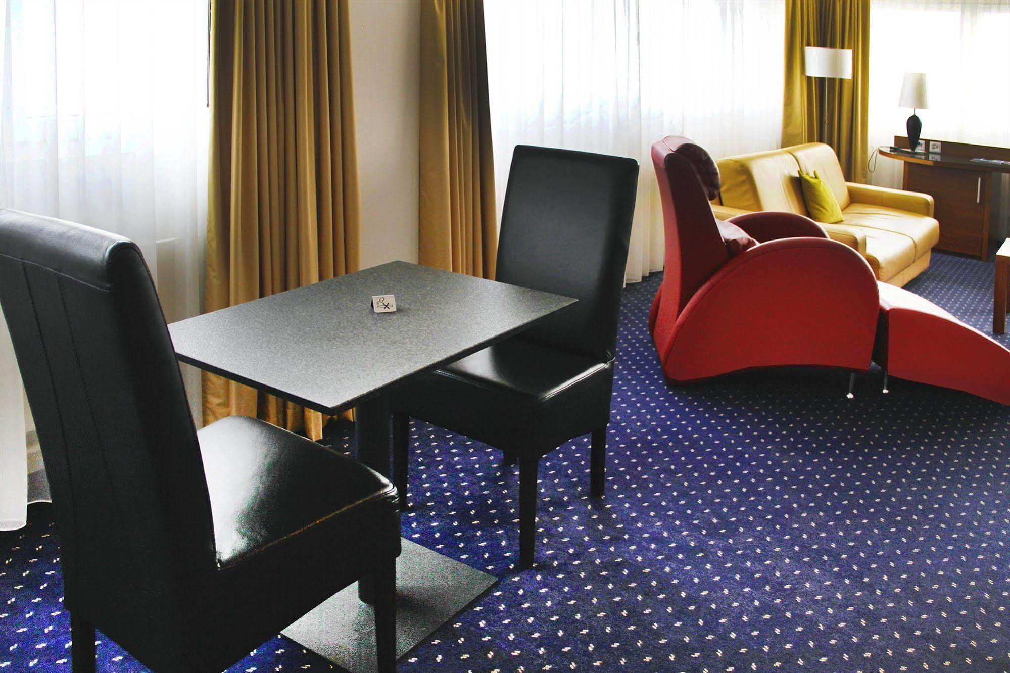 Hotel Hoeri Inn Экстерьер фото